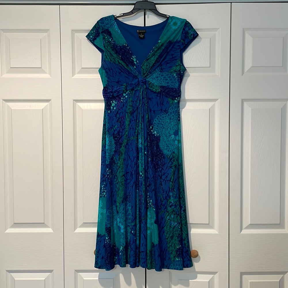 Gently used New Directions Size 8 Women’s dress